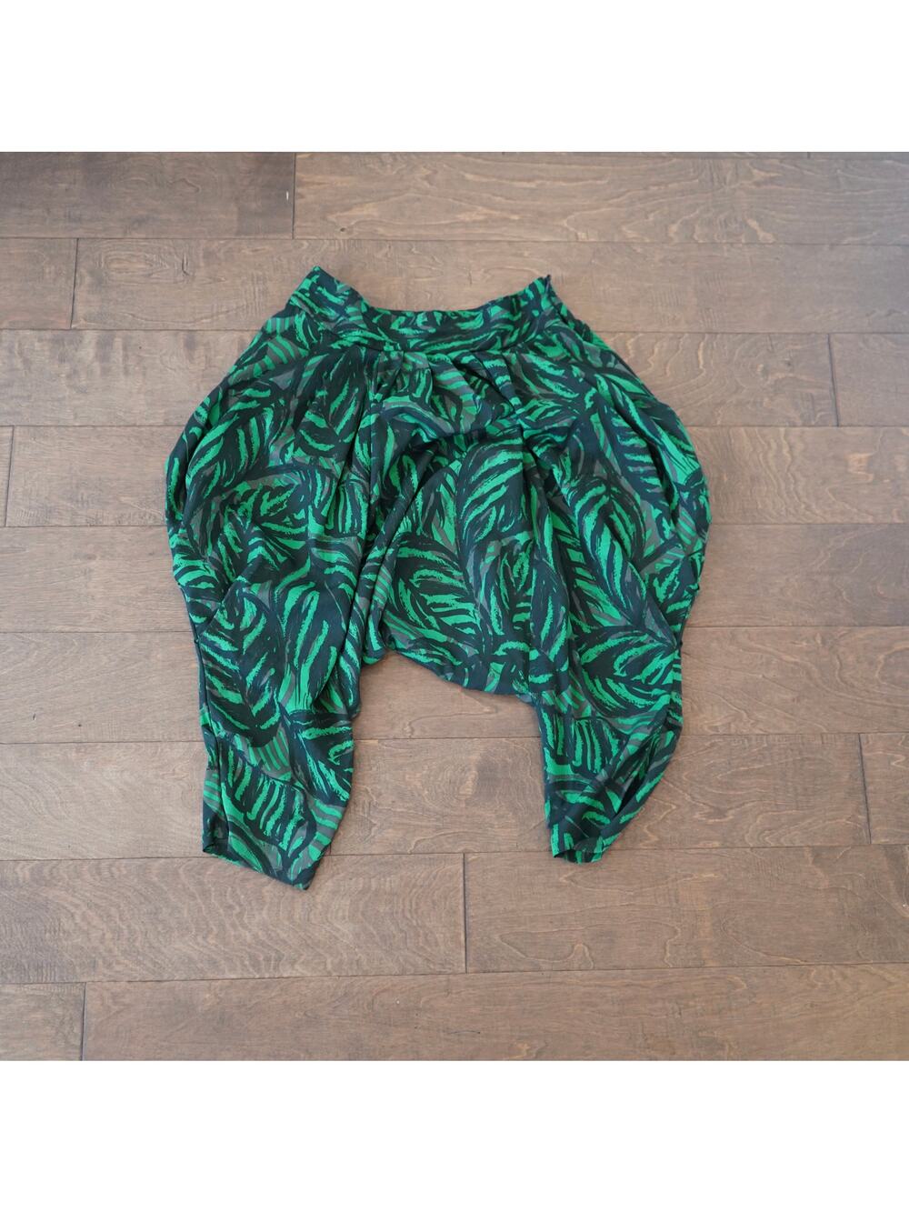 Twelve by Twelve Los Angeles Harem Crop Pants Boho Pockets Green XS